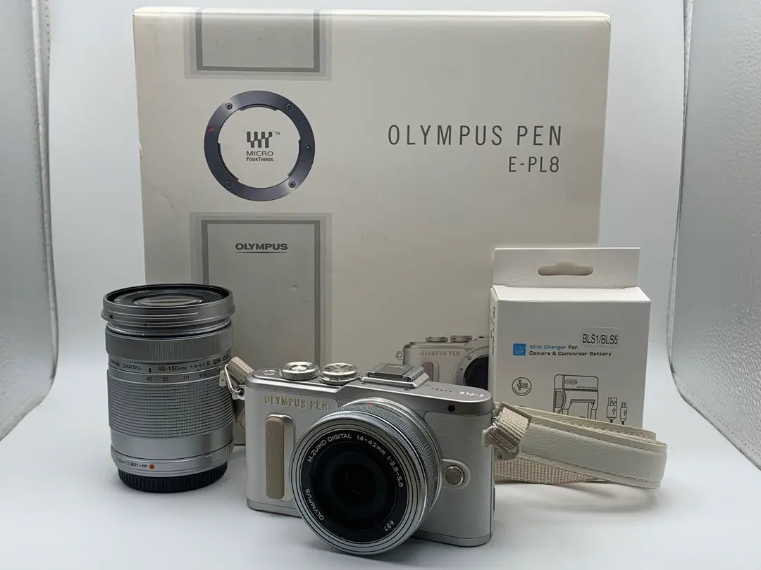 OLYMPUS PEN E-PL8 本体 充電器など ▽OLYMPUS PEN E-PL8 充電器付
