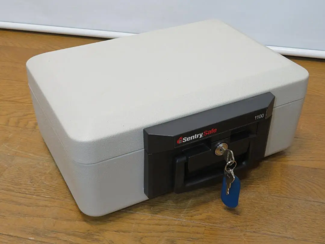 11,300円→8900円値下げSentrySafe SB0507 デジタル金庫