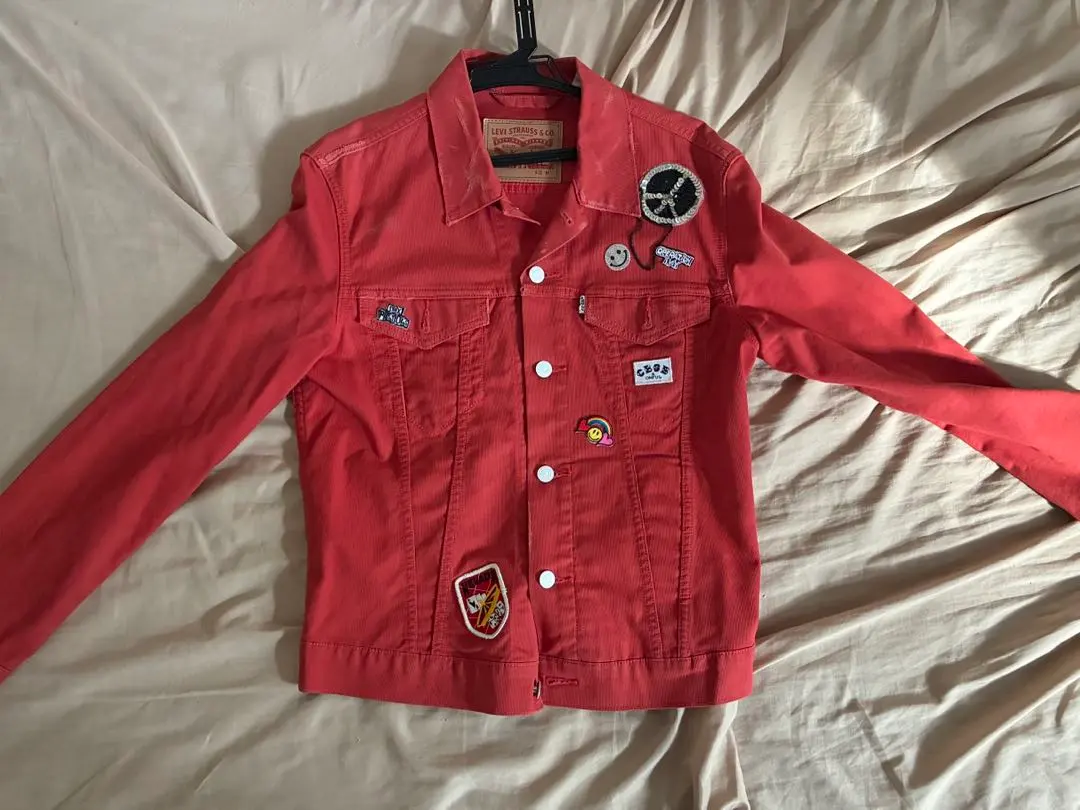 Levi Strauss & Co. 紅色牛仔外套 尺寸N 的縮圖