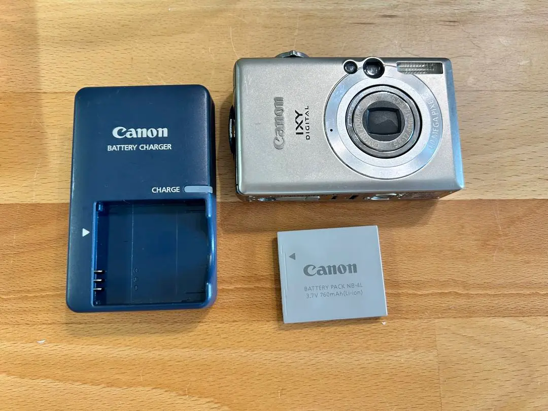 ♡Cannon デジタルカメラ IXY700♡