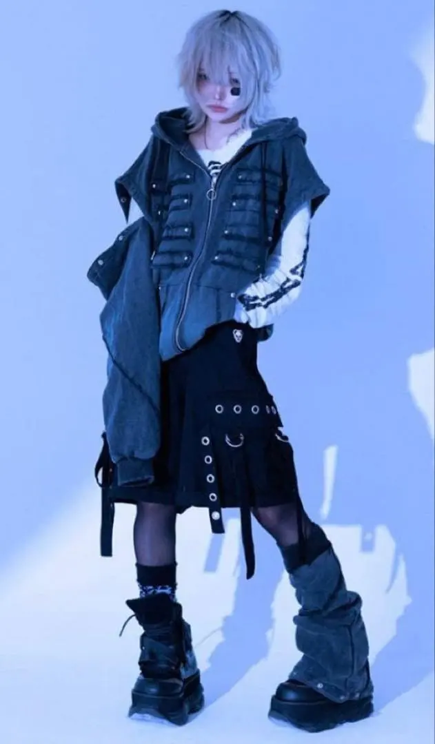 Gamchu【ガムチュ】背面鬼面Two-Shot 短褲 破壞骨りあ 的縮圖