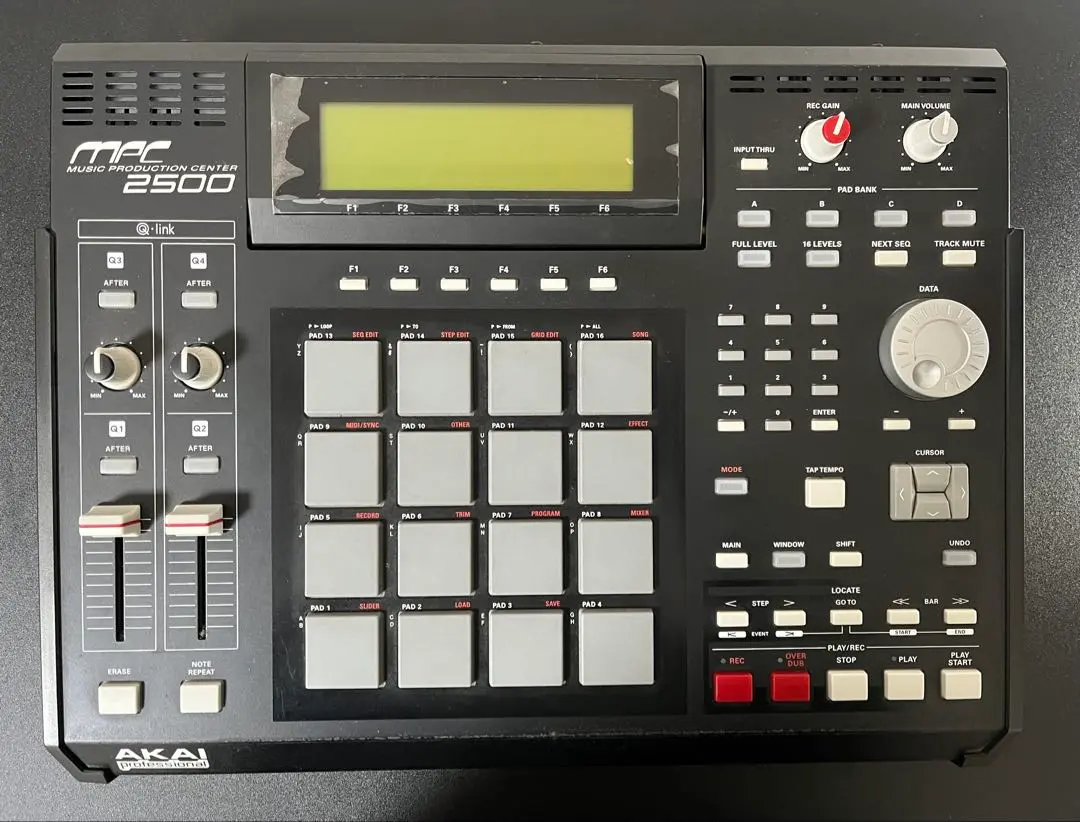 AKAI Professional MPC2500 128MB 80GB HDD Music Production