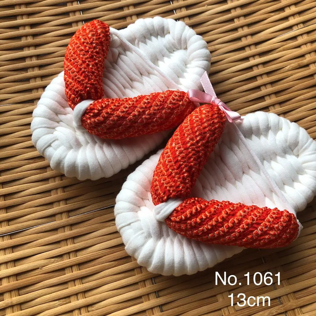 Thumbnail of Mochi-stepping cloth zori sandals, 13cm, No. 1061