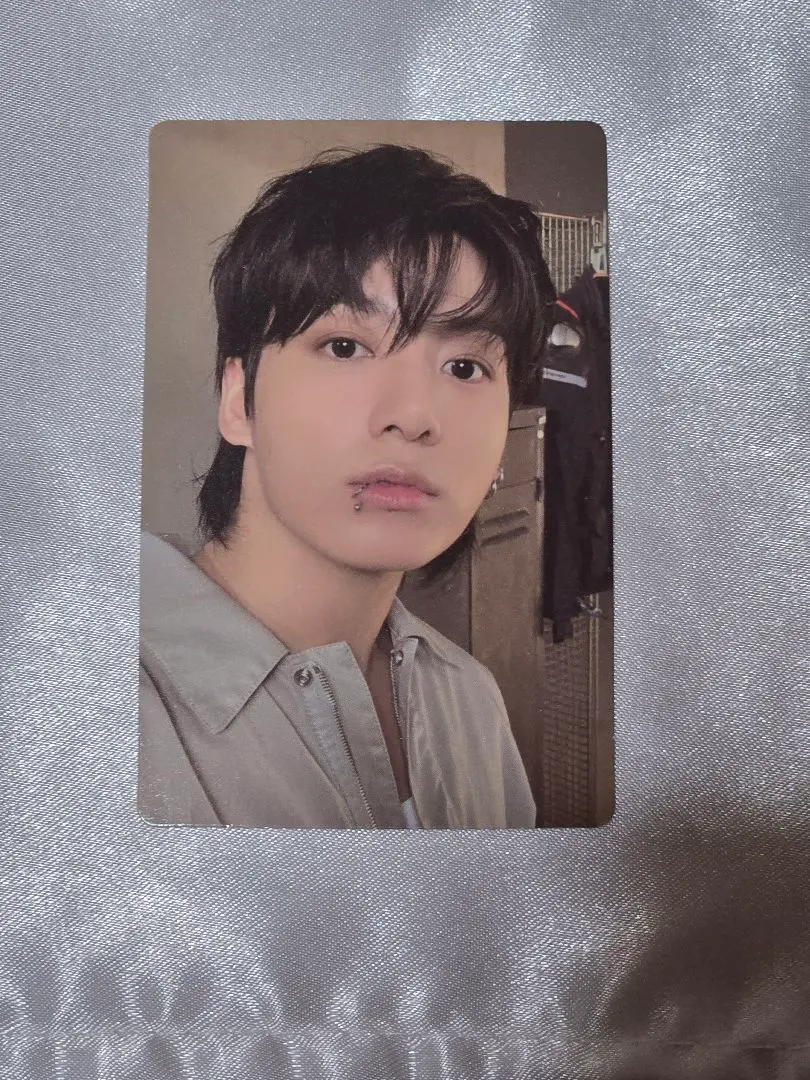 Thumbnail of BTS Jungkook trading card