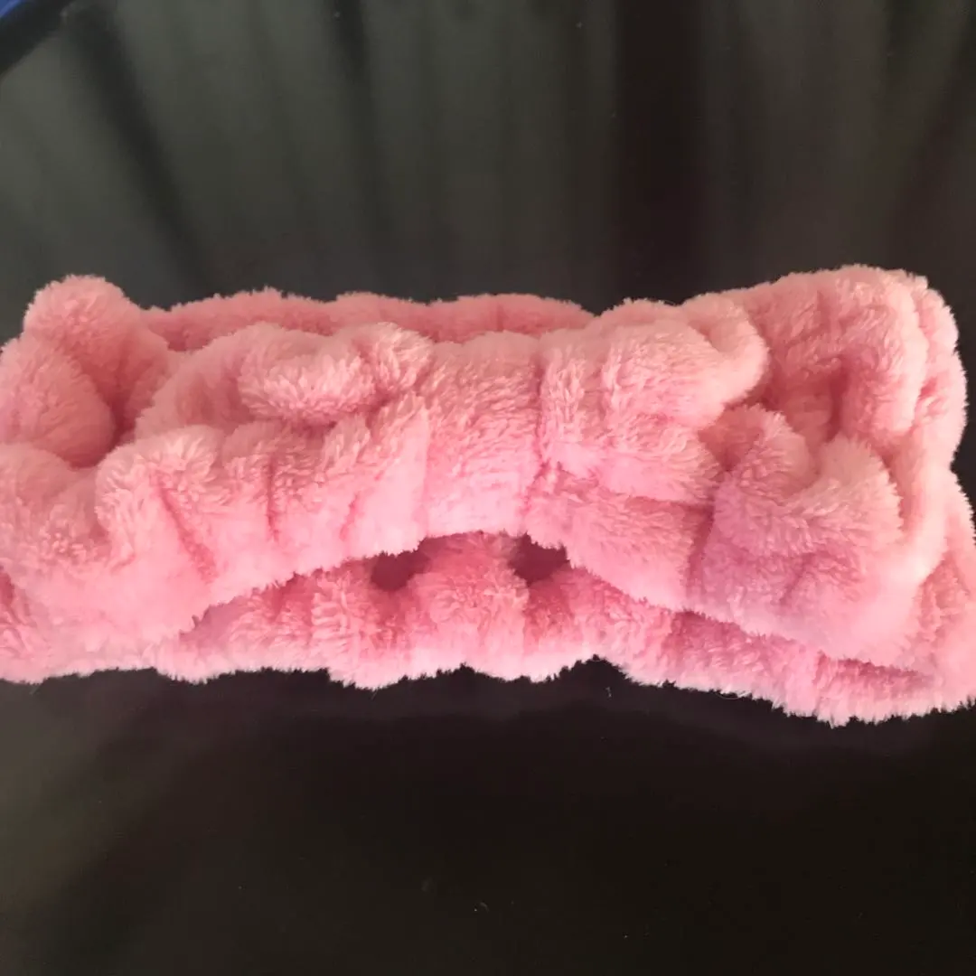 Thumbnail of Pink hairband