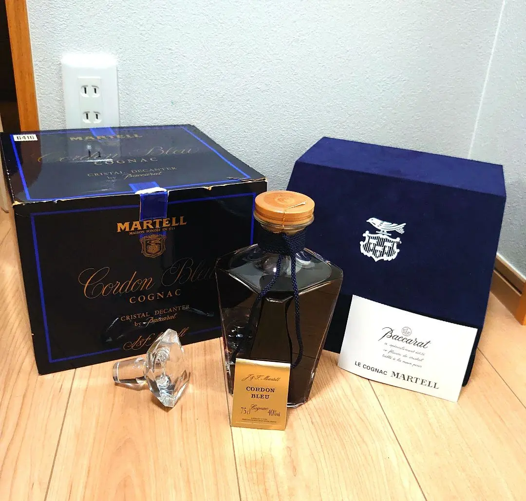 マーテル　コルドンブルー　バカラ　未開封、箱なし マーテル コルドンブルー バカラボトル - お酒買取専門店ネオ