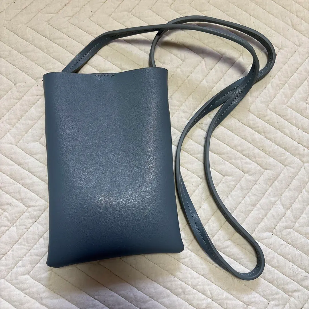 Thumbnail of Light gray shoulder bag for smartphones