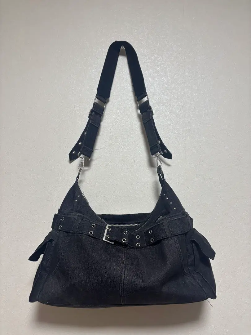 本日限定値下げ！【GRANCY】 ショルダーバッグ〈最安値〉 本日限定値下げ！【GRANCY】 ショルダーバッグ〈最安値〉