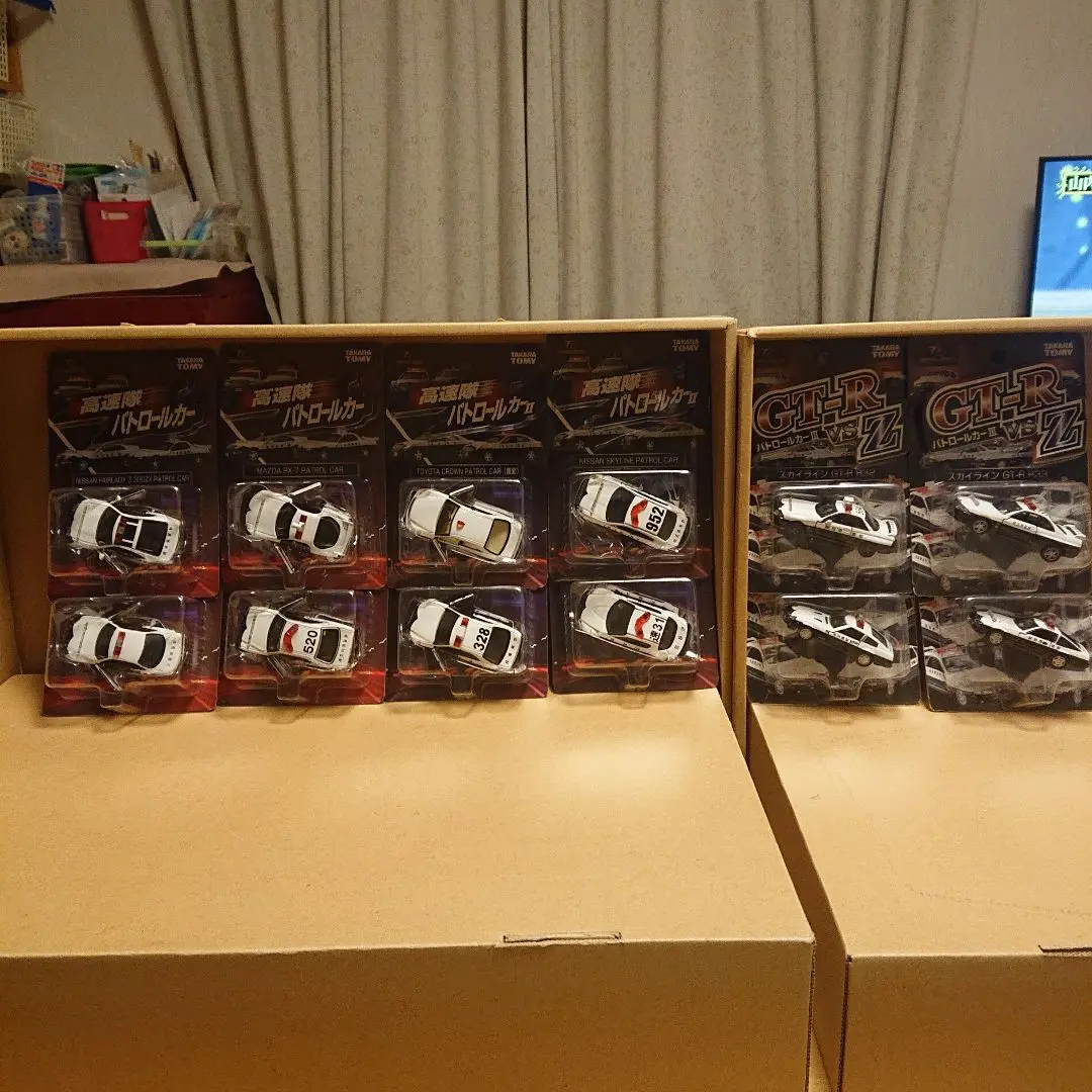 トミカリミテッド高速隊パトロールカー 12台セット GT-R/Z/RX7/ソアラ Amazon | トミカリミテッド 高速隊パトカー トヨタ ソアラ