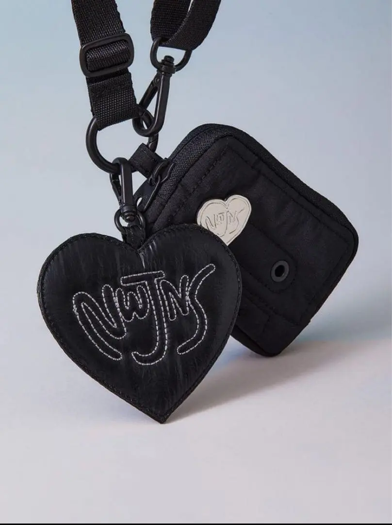 New Jeans × COLLER カードウォレットセット ホワイト NJ X COLLER CARD WALLET SET (WHITE) – LINE FRIENDS SQUARE