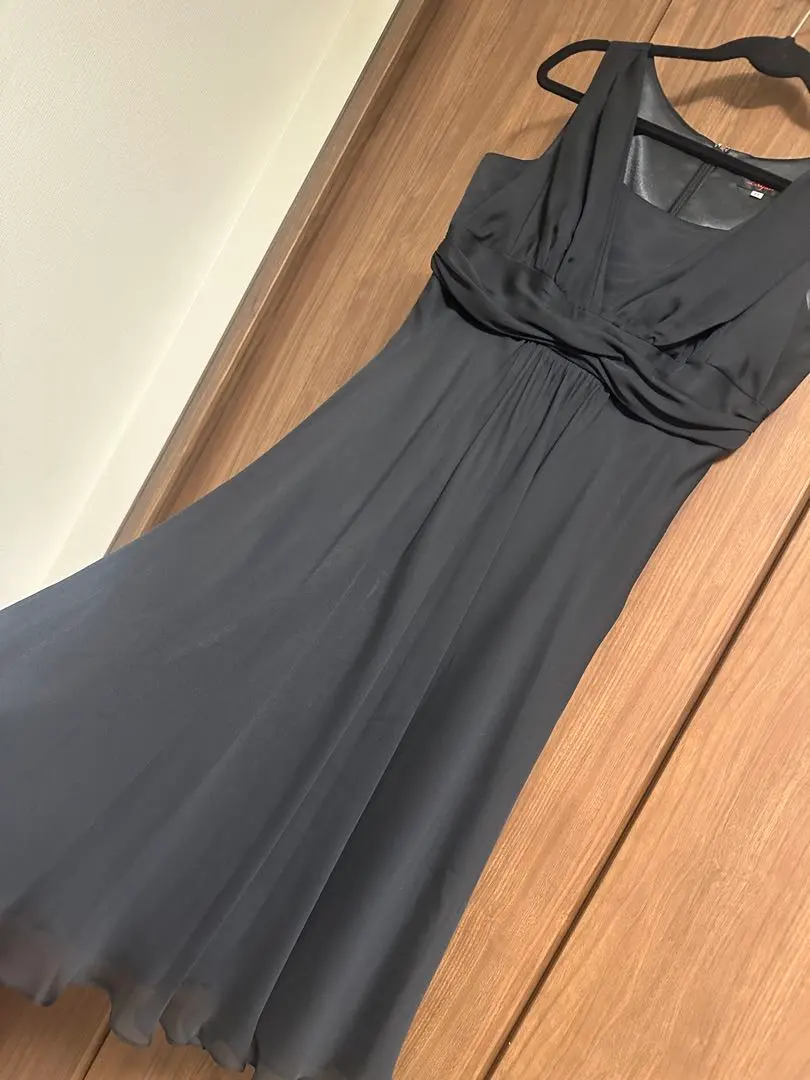 Thumbnail of Excellent condition★Only tried on. Made in Japan. Wedding/Party Dress. Black. Size 13. Purchased for just under 30,000 yen.