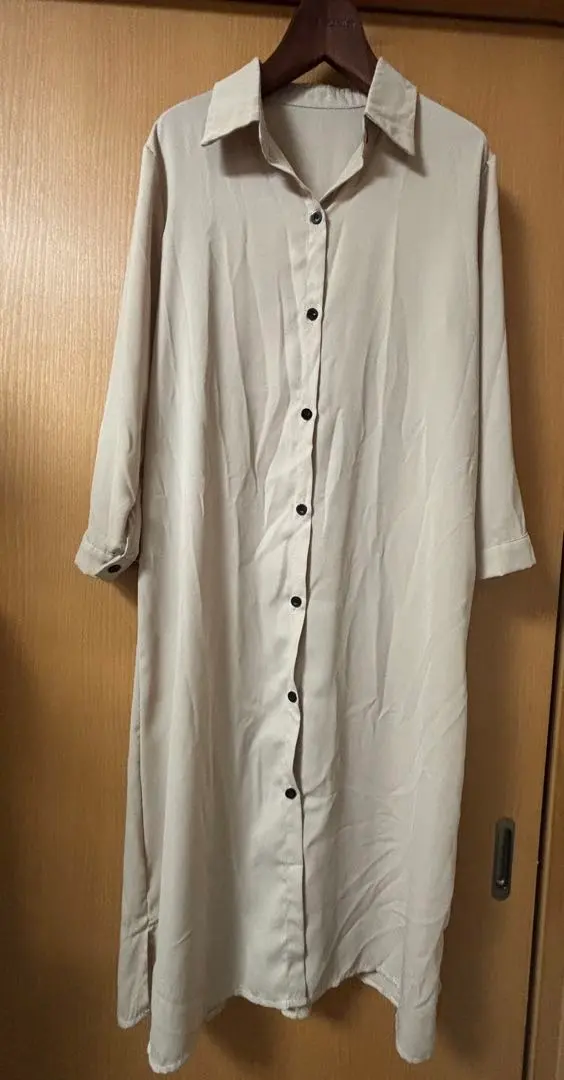 Thumbnail of Beige long shirt, good for layering!