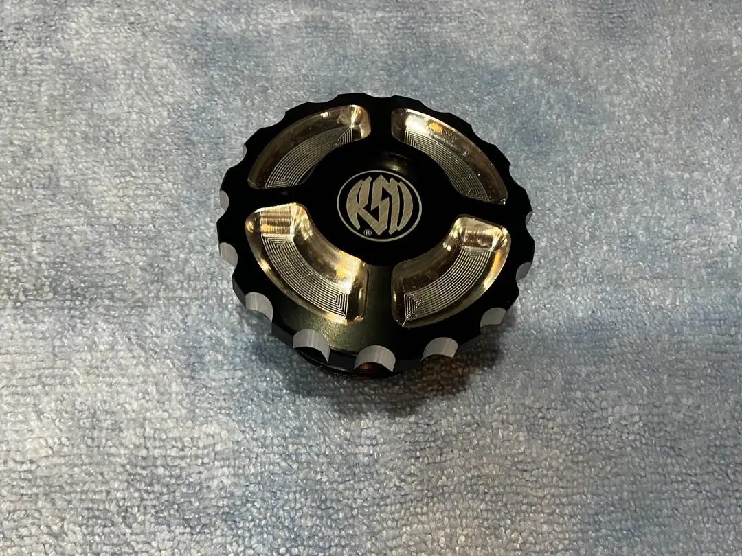専用品です❗️Cult Werk ストラットカバー  RSDガスキャップ　セット Roland Sands Design(ローランドサンズデザイン) ガソリンタンク