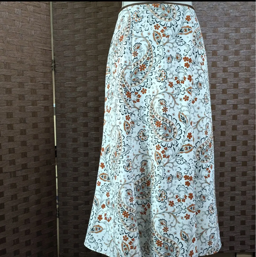 Thumbnail of Excellent condition 【MICHEL KLEIN】Paisley pattern skirt 38