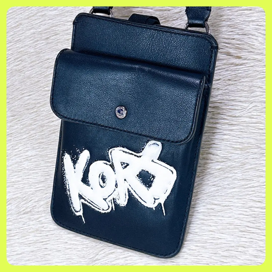 Thumbnail of ✨Excellent Condition✨ Michael Kors Smartphone Shoulder Bag/Sack ✧