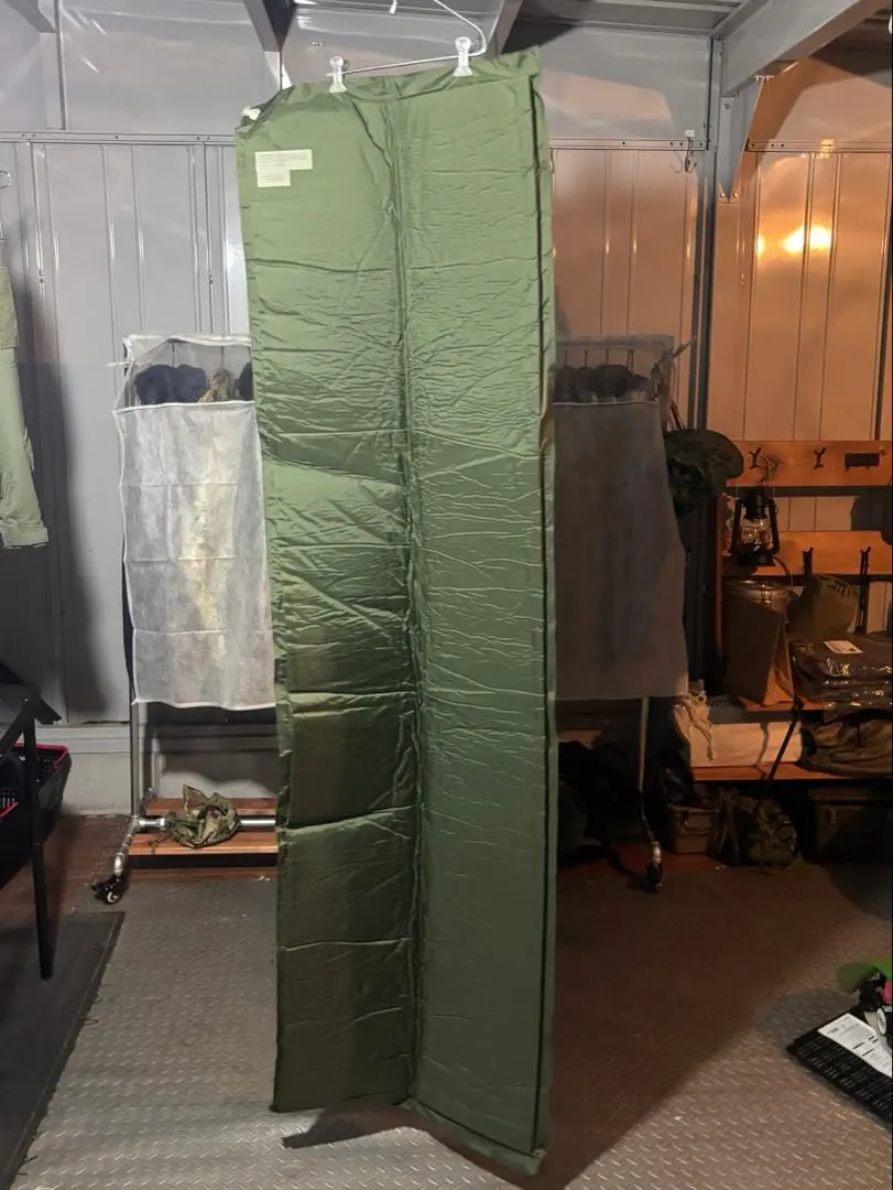 軍放出品　スリーピングマット　ブランケットセット 軍放出品 スリーピングマット ブランケットセット - メルカリ