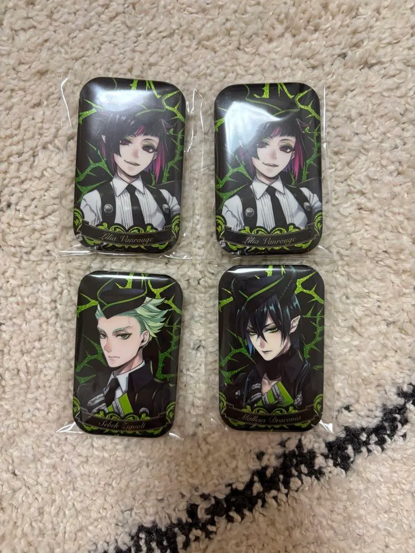 Thumbnail of Twisted Wonderland Can Badge Malleus Lilia Sebek