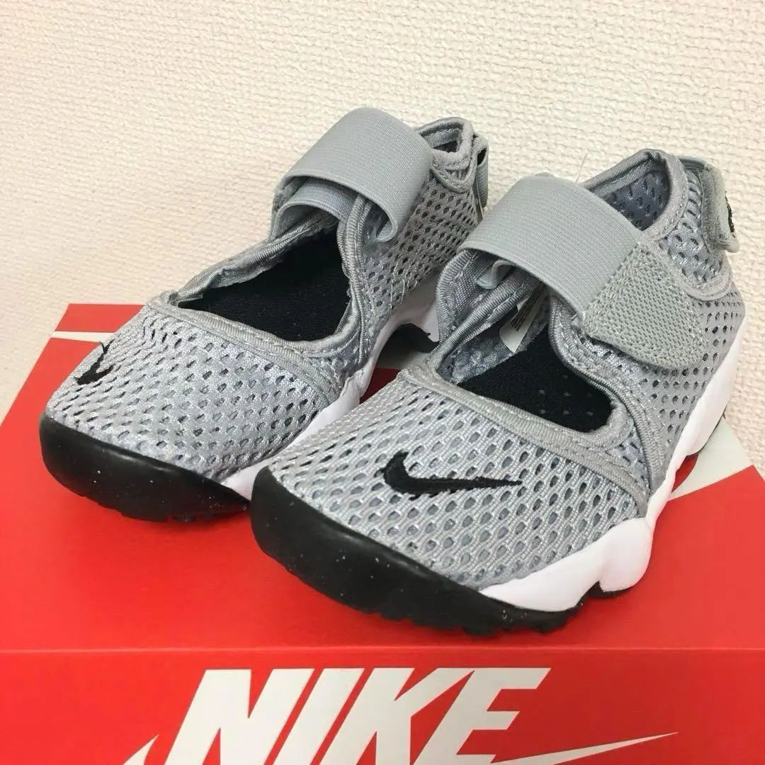 【新品未使用】NIKE エアリフト 19cm 2025年最新】ナイキ エアリフト 19 新品の人気アイテム - メルカリ