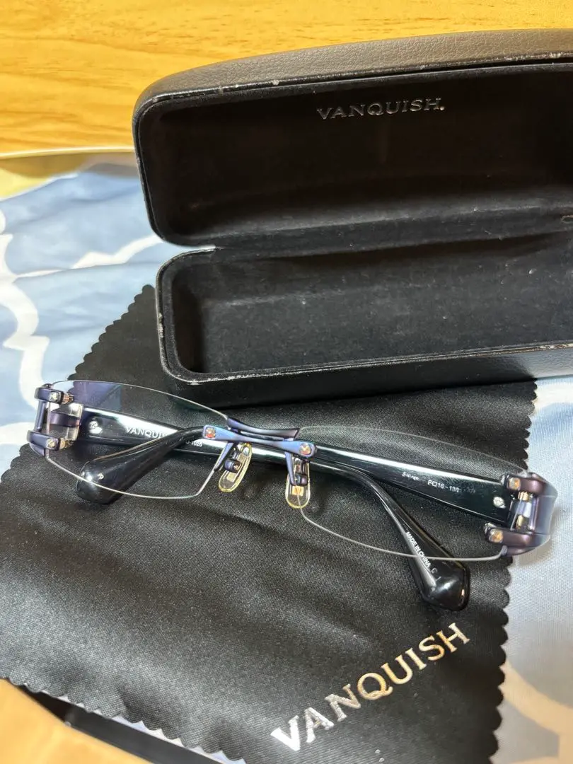 【非売品】成宮寛貴 Vanquish EYEWEAR メガネ パネル pop 成宮寛貴 VANQUISHメガネパネル - メルカリ