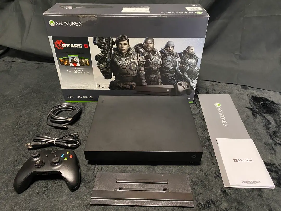 【新品】Microsoft Xbox One X 本体　ギアーズ5同梱パック Amazon.co.jp: Xbox One X (Gears 5、Gears of War 1,2,3,4
