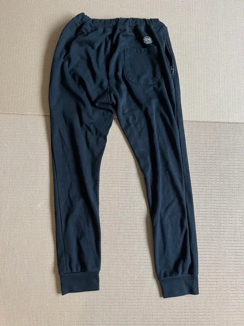 黑色長褲 尺寸140 的縮圖