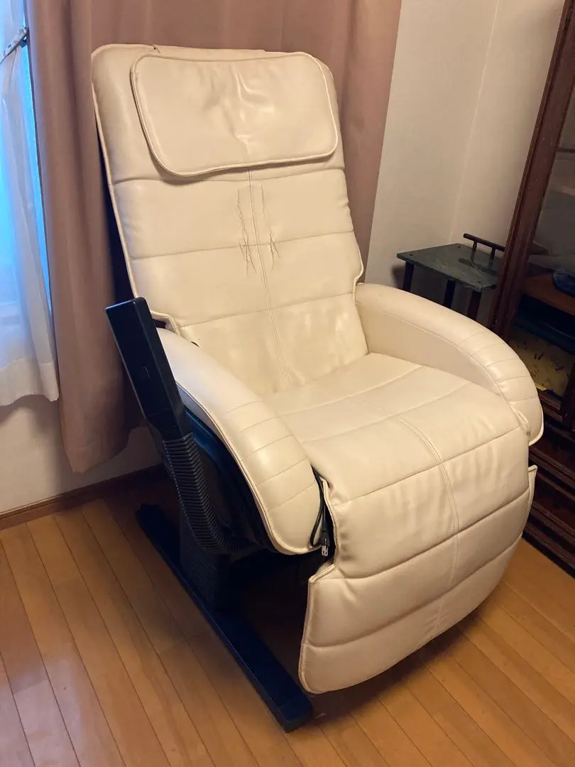 エステ・ネイル・アイラッシュ用チェア・ベッド | タカラベルモント
