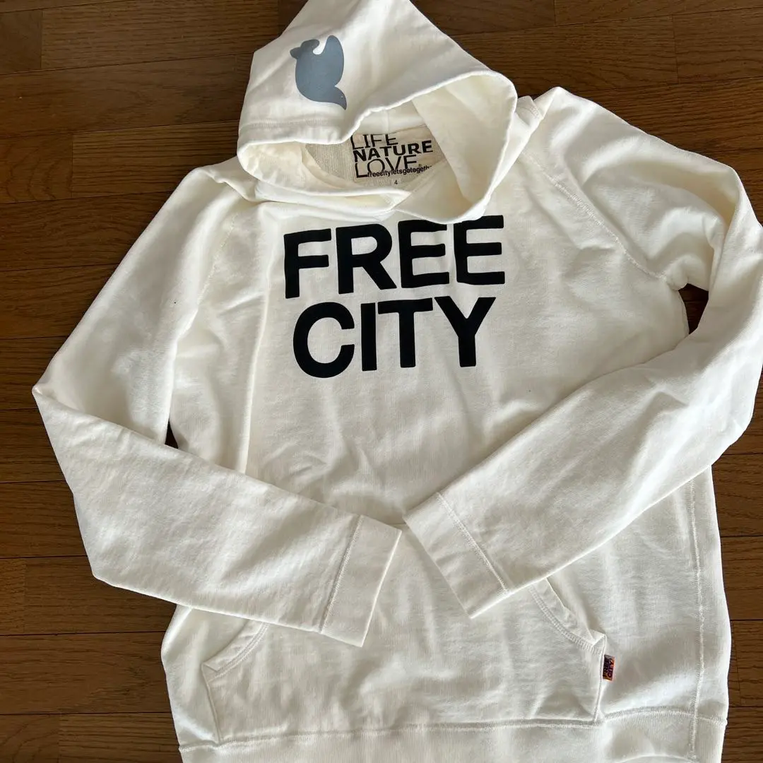 Free City LIFE NATURE LOVE薄手スエットZIPパーカー2 Free City LIFE NATURE LOVE薄手スエットZIPパーカー2 - メルカリ