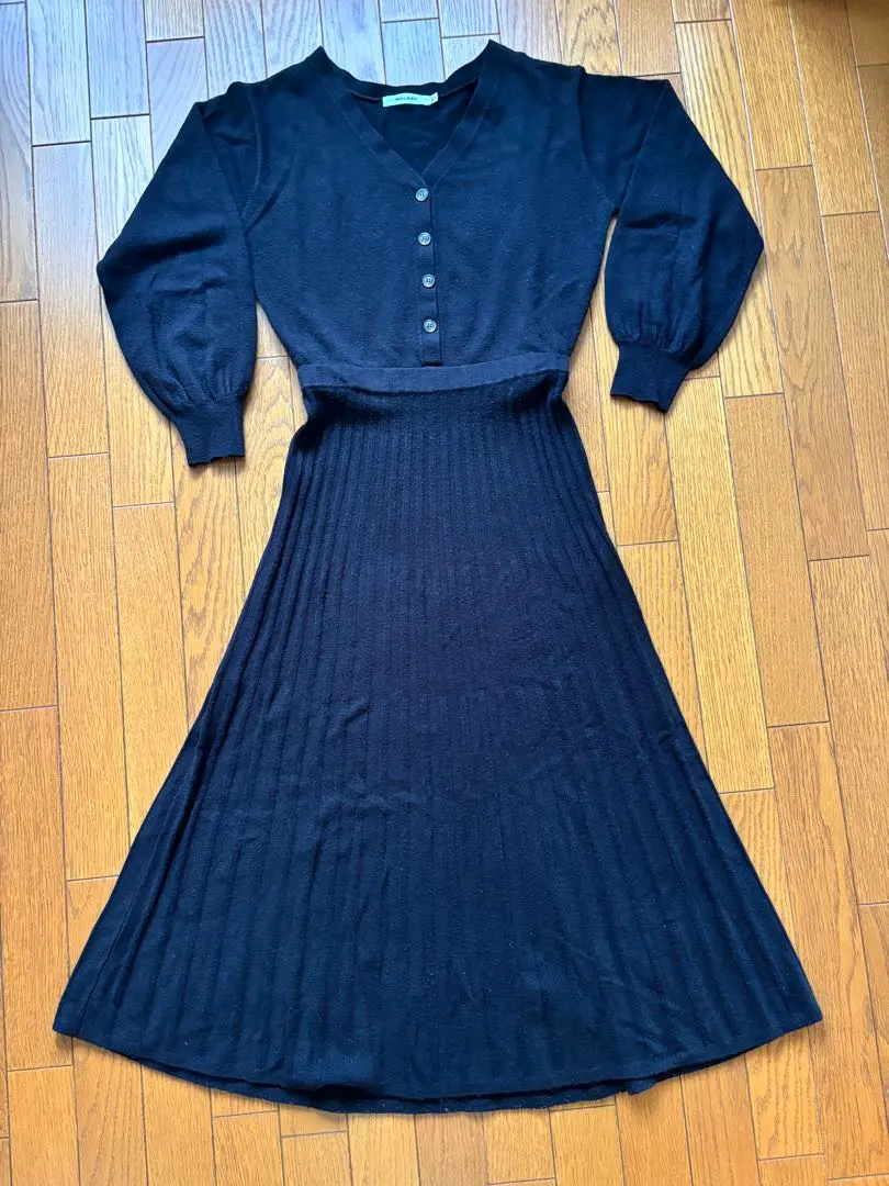 針織連衣裙 的縮圖