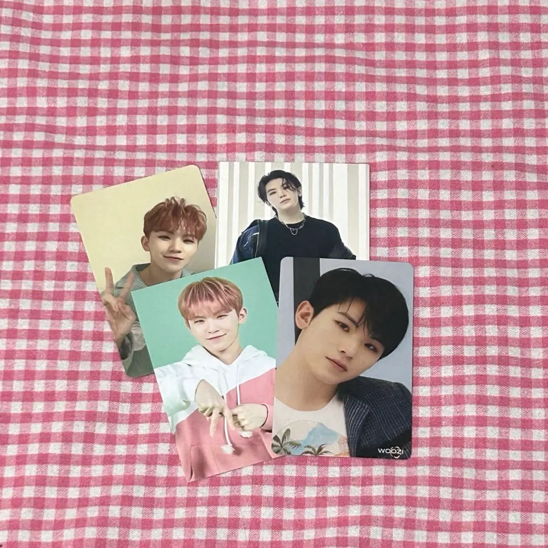 Thumbnail of SEVENTEEN Woozi trading card set