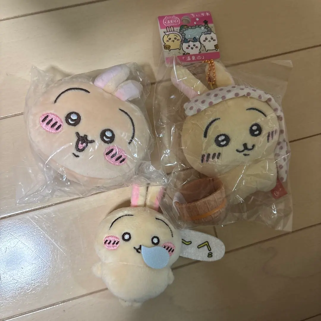 Thumbnail of Chikawa Usagi (Hare) - Set of 3 - Mochi Mochi Face Mascot, Usagi-darake Kuji (Lottery) - Onsen (Hot Spring)