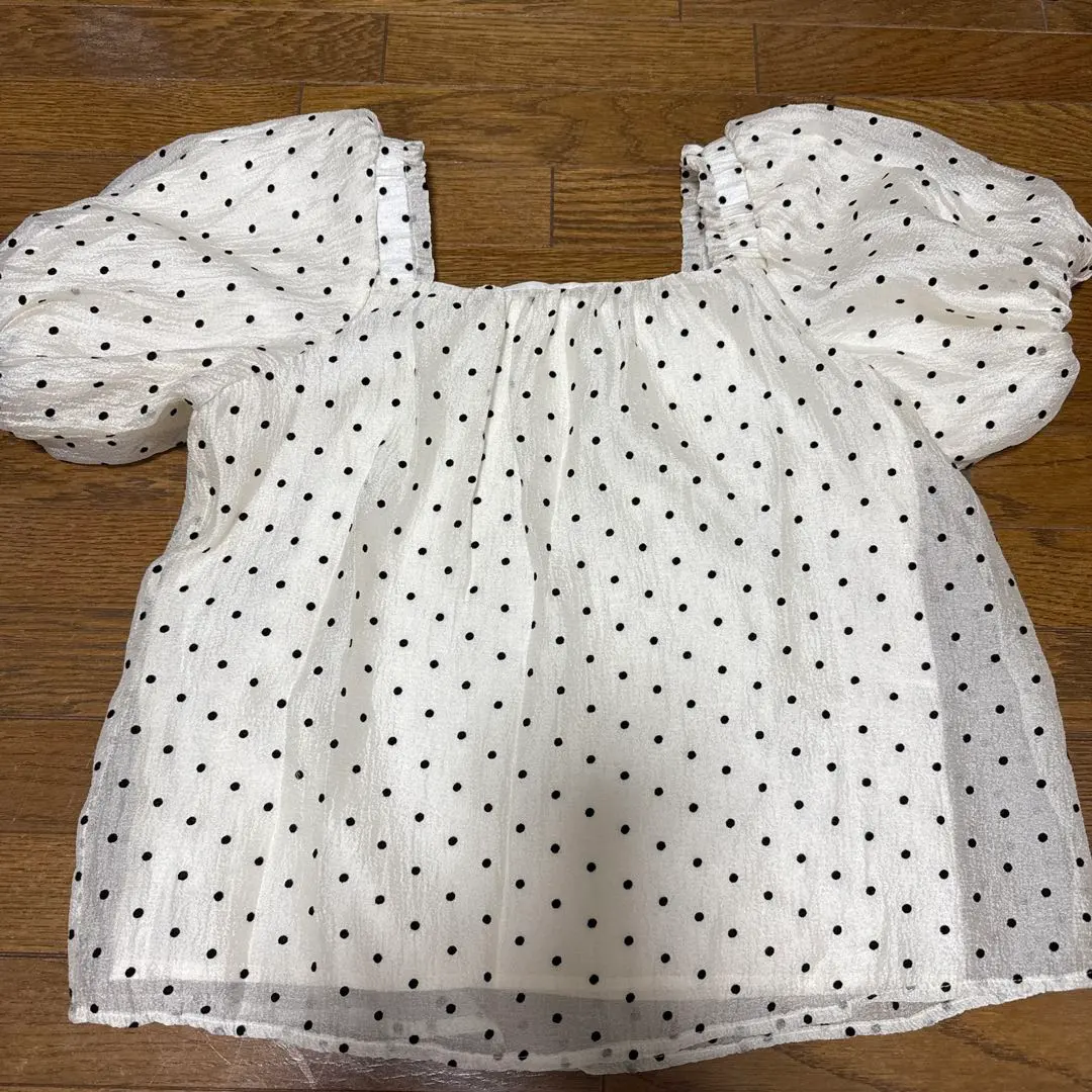 Thumbnail of Dot-pattern puff sleeve blouse
