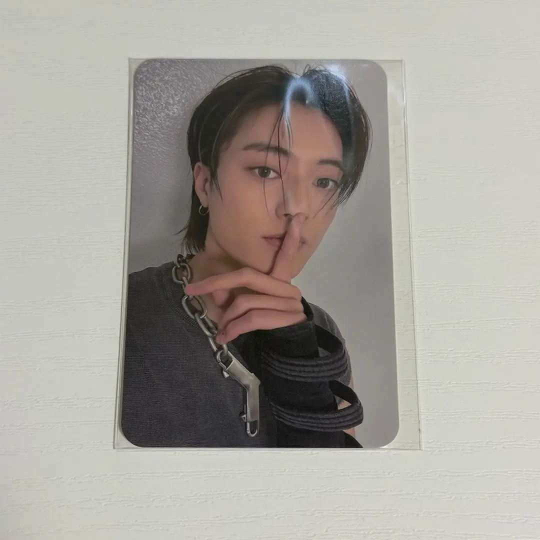 Thumbnail of TREASURE LOVEPULSE Haruto Trading Card