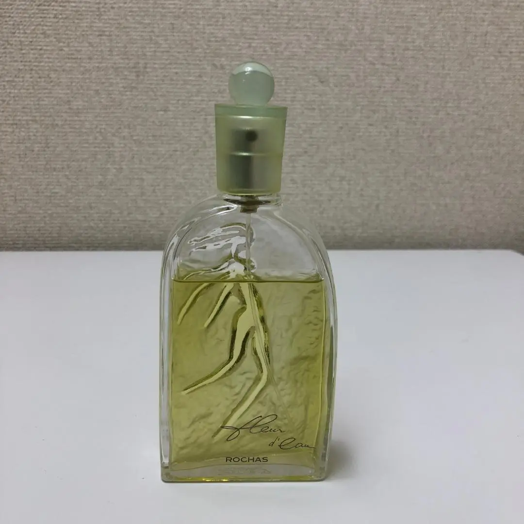廃盤 限定レア ROCHAS ロシャス フルールドオウォー・ド・トワレ 香水 ロシャス / フルール ド オウ オードトワレの商品情報｜美容