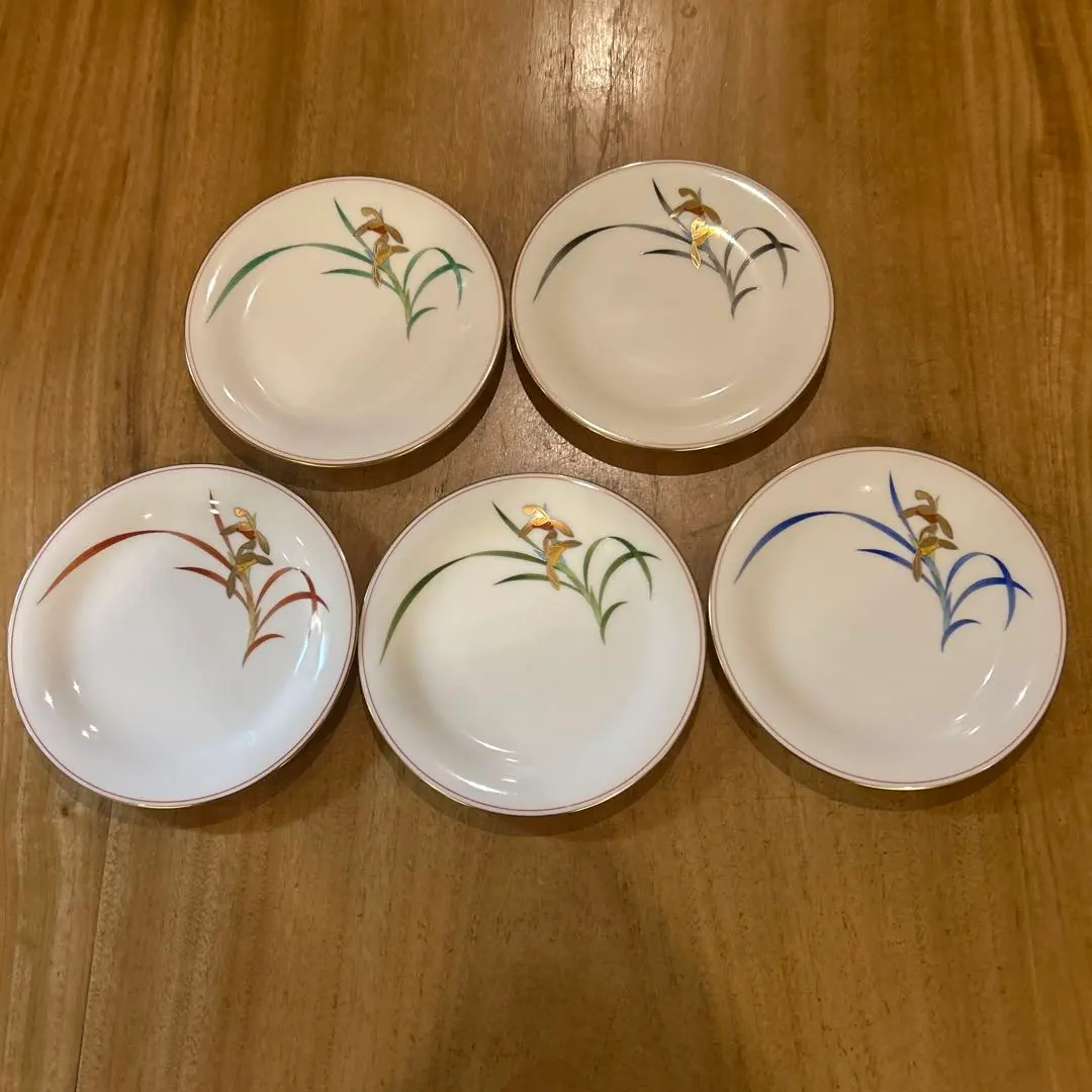 Thumbnail of Koransha Kin-sai Ran (Gold-decorated Orchid) Plates, Lady Design, Set of 5