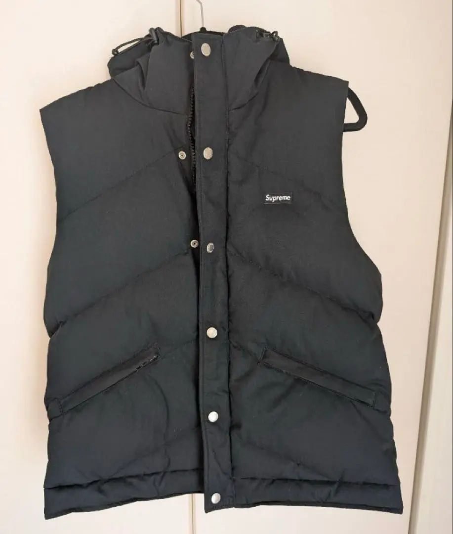 2025年最新】supreme ダウンベストの人気アイテム - メルカリ