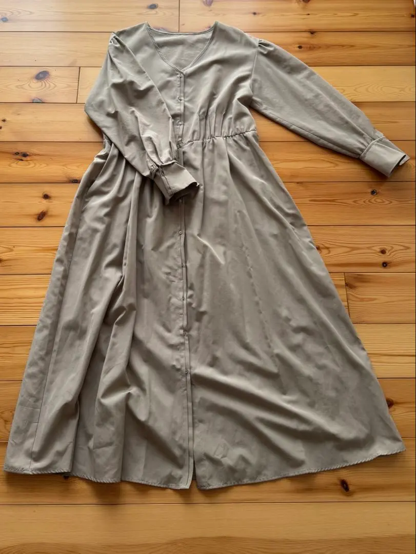 Thumbnail of Beautiful condition BABYLONE front-opening dress