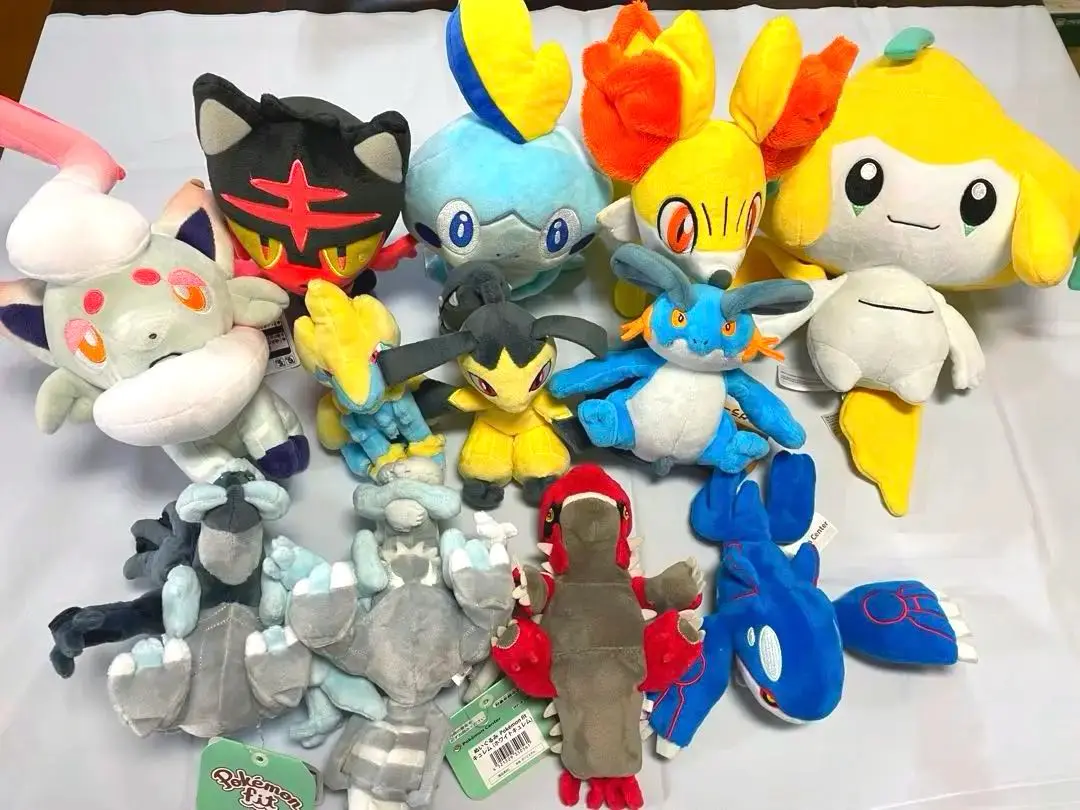 ポケモンセンター限定　ホワイトキュレム ポケドール　希少　レア　ぬいぐるみ 646 ぬいぐるみ Pokémon fit キュレム(ホワイトキュレム