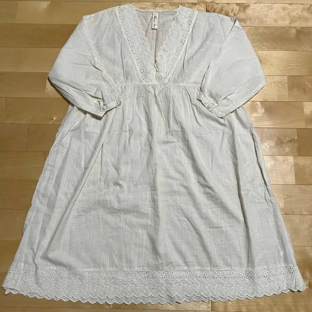 Thumbnail of Niko and... niko and... tunic