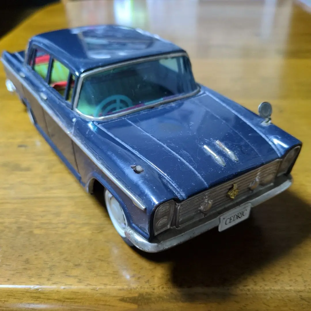 ブリキ自動車　日産セドリック　イチコー イチコー ニッサン セドリック ブリキ自動車 25．7cm 当時