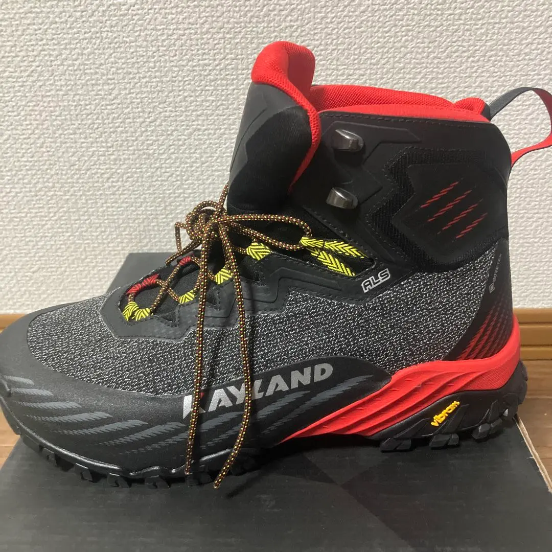 値下げ　未使用品　タグ付き　KAYLAND 登山靴 kayland-stellar-nubuck-gtx.jpg