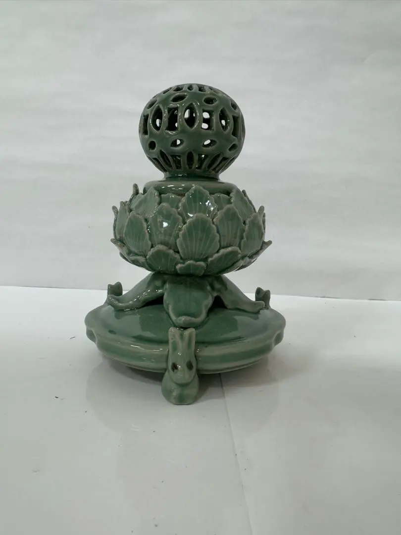高麗青磁　海青　香炉　香合　木箱あり　透かし　蓮　うさぎ　茶道具　骨董品 高麗青磁 海青 香炉 香合 木箱あり 透かし 蓮 うさぎ 茶道具 骨董品