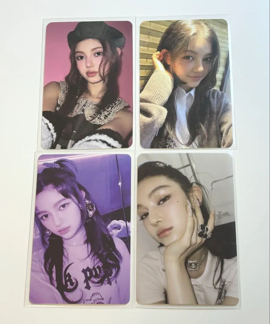 Thumbnail of NewJeans Danielle trading card set