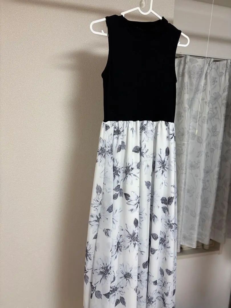 Thumbnail of Black and white floral sleeveless dress