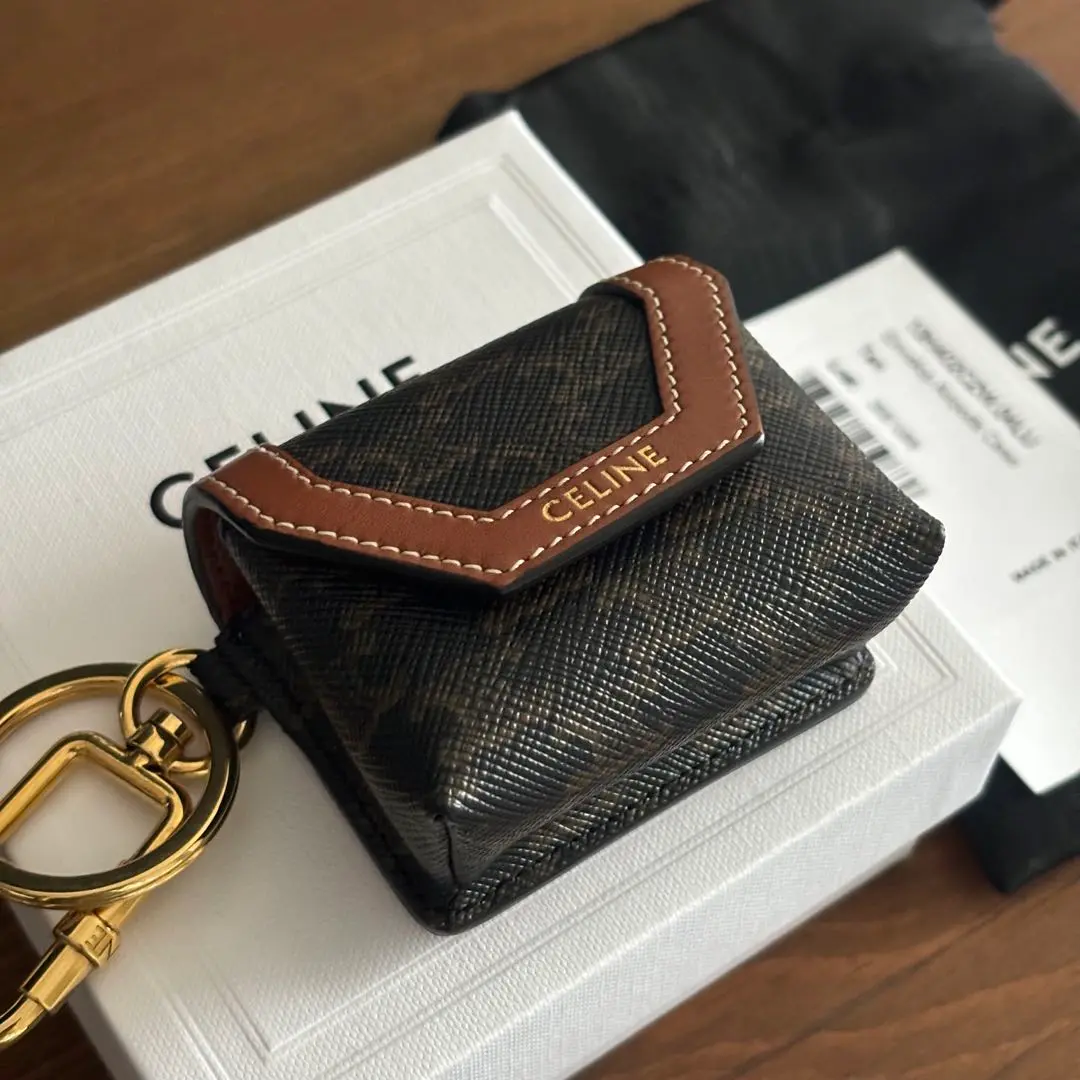 CELINE☆AirPodsケース セリーヌ airpods ケース ショルダー エア ポッズ ケース 首