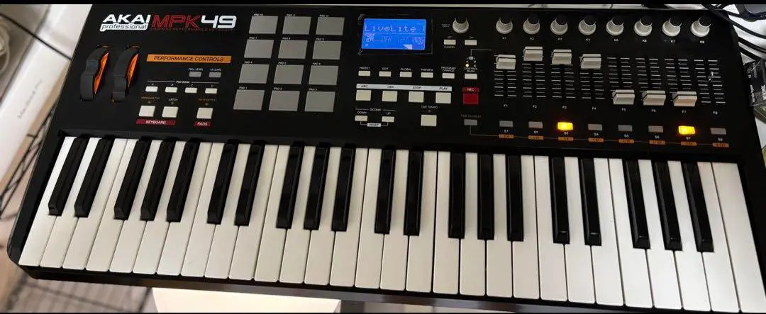 訳あり品 akai mpk49 キーボード 訳あり品 akai mpk49 キーボード - メルカリ
