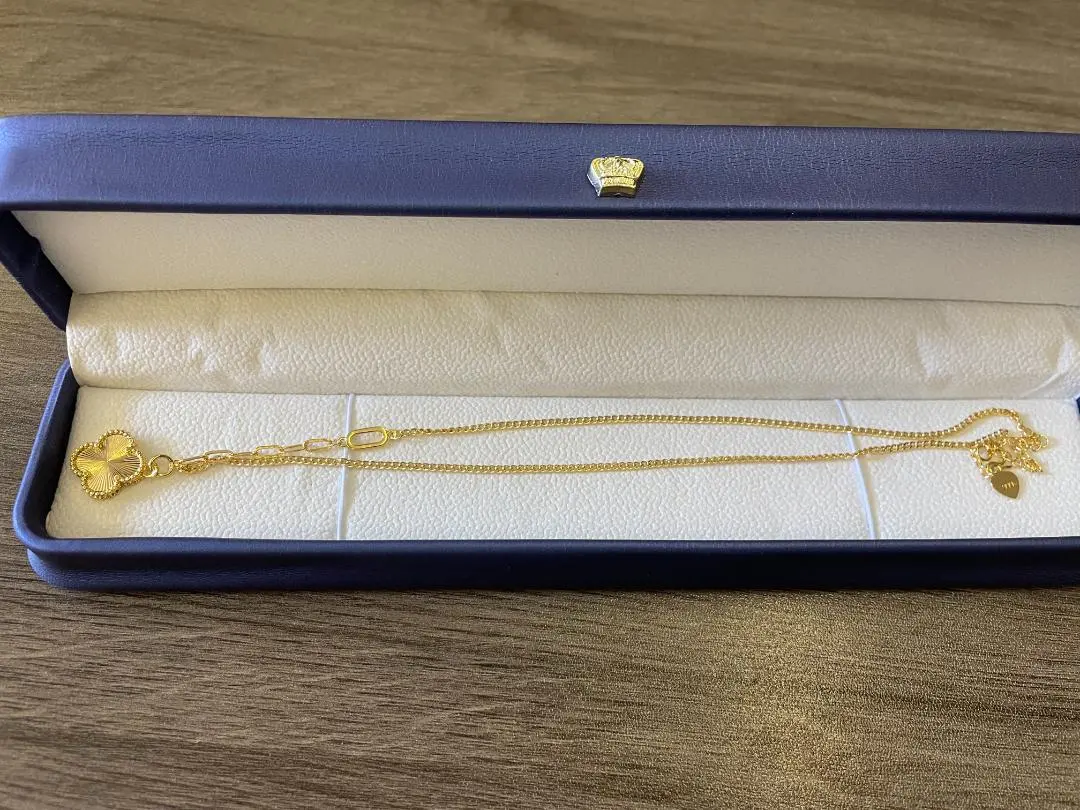 Thumbnail of Four-leaf clover gold necklace, 999 purity.