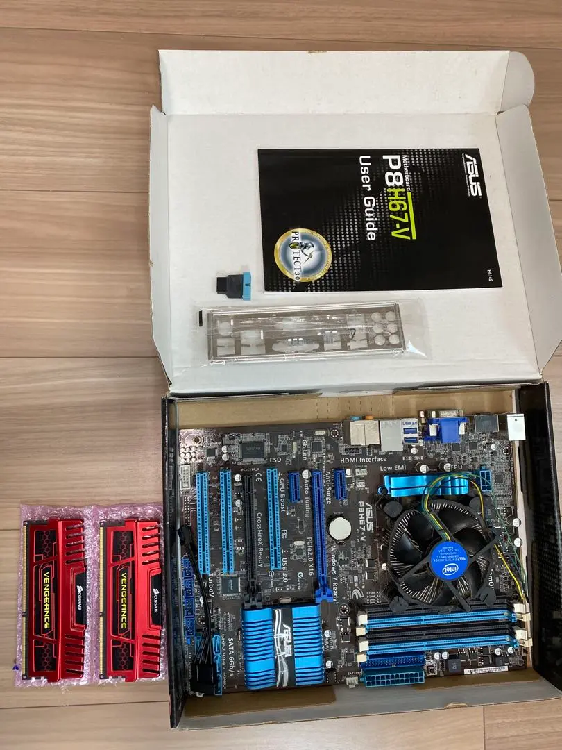 【お得】 ASUS P8H67-Vマザーボード +CPUi7-2700kとメモリ ASUS P8H67-V (REV 3.0) LGA 1155 Intel H67 HDMI SATA 6Gb/s