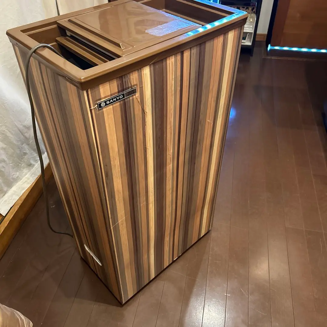 SANYO サンヨー 冷蔵庫 冷凍庫 動作品 大容量 357L 製氷 家庭用 ヨドバシ.com - サンヨー SANYO 冷蔵庫（357L・右開き） SR-361G