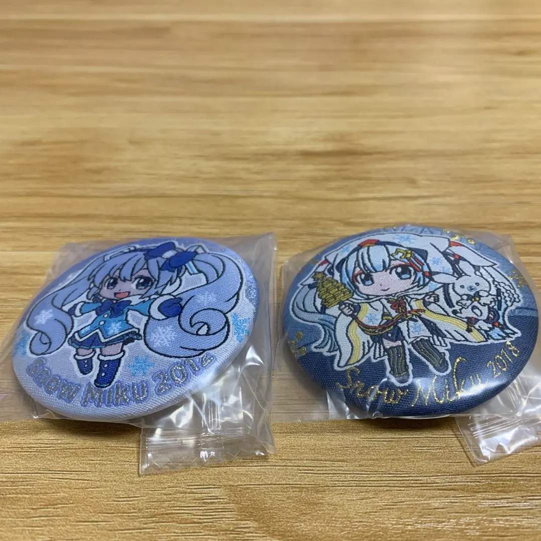 Thumbnail of Hatsune Miku Can Badge Collection SNOW MIKU 2024 2012 2018