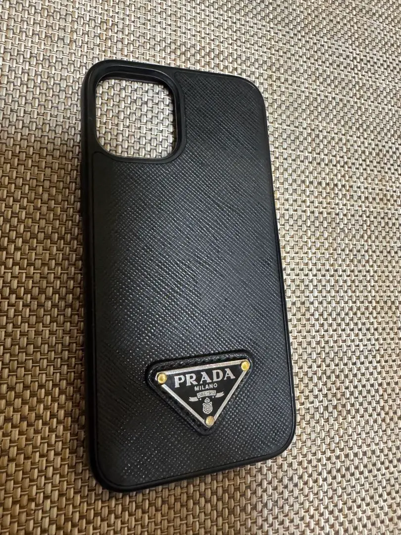 【美品】プラダ iPhoneケース iPhone12mini ブラック 三角ロゴ 美品】プラダ iPhoneケース iPhone12mini ブラック 三角ロゴ